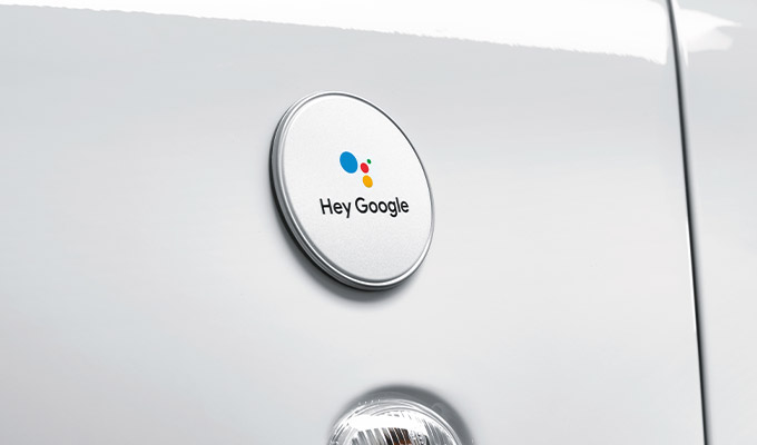 Badge exclusif « Hey Google » sur l’aile